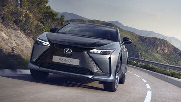 Lexus RZ: trazione integrale e tecnologia Direct4