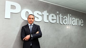 Azioni Poste Italiane in testa al Ftse Mib, utile e ricavi oltre le attese nel primo semestre 2024