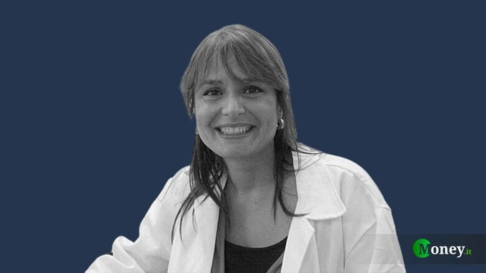 Mascherine al chiuso, nessun addio: «Ecco fino a quando andranno indossate». Intervista all'immunologa Antonella Viola