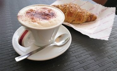 La Spagna si prepara a chiudere i dehors di bar e ristoranti quest'estate in caso di caldo estremo	