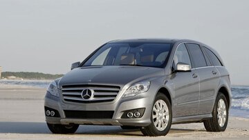 Mercedes richiama un milione di veicoli per un problema ai freni