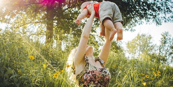 Festa della Mamma 2026, le frasi più belle per gli auguri