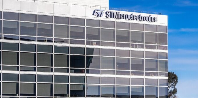 STM: pattern Engulfing metterà fine al rimbalzo?