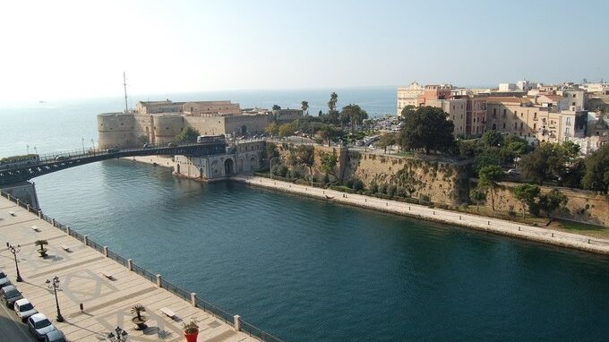 Case a 1 euro in Puglia: come funziona e come aderire al progetto