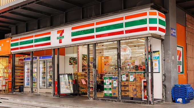 Addio al re dei 7-eleven giapponesi. Ha trasformato i “konbini” in un simbolo del Paese 