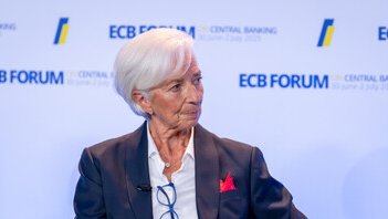 Previsioni riunione BCE 30 aprile, Lagarde alzerà i tassi o no? È appena arrivato un brutto segnale