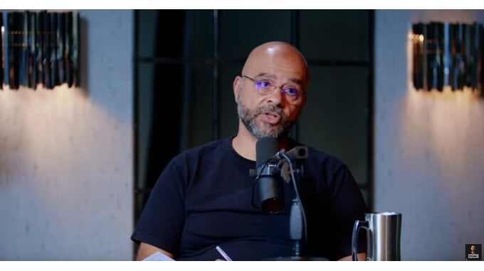 «Non fate figli»: Mo Gawdat, l'ex Chief Business Officer di Google X, mette in guardia sui pericoli dell'IA