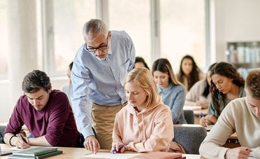 Nella competizione globale per i talenti, USA e Regno Unito arretrano