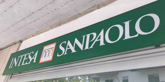 Intesa Sanpaolo beneficia dei conti e guadagna in Borsa: tutti i dati