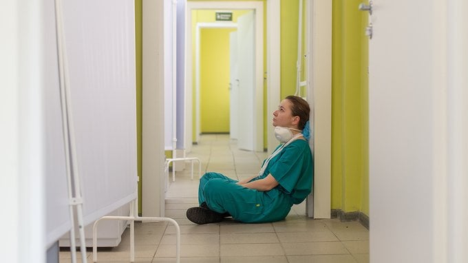Errori medici? L'avvocato Liguori, leader nei risarcimenti, non ha dubbi: il vero imputato è un sistema sanitario al collasso
