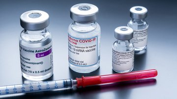Vaccini Pfizer e Moderna, secondo uno studio la protezione dura anni