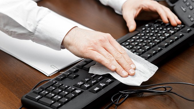 Lavoro presso l'ambasciata britannica. 2.430 euro al mese per fare le pulizie