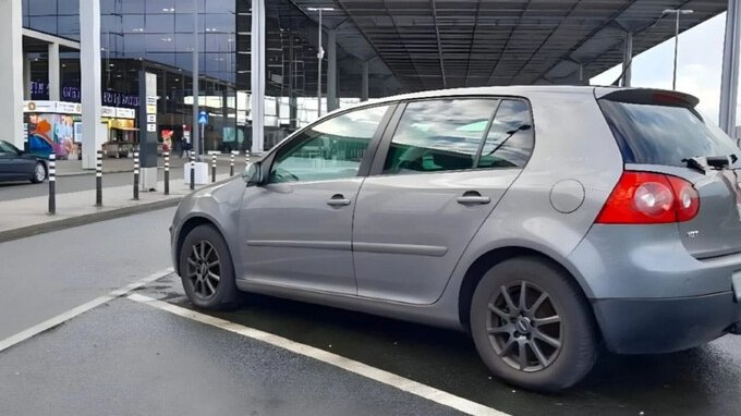 Il proprietario di quest'auto rischia una multa da $1 milione
