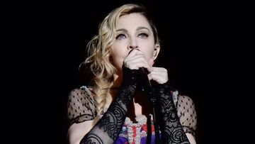 Vaccino, secondo Madonna esiste già, vogliono arricchircisi: Instagram la blocca
