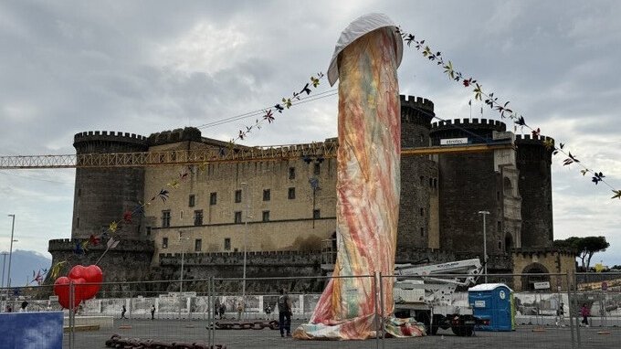 Pulcinella Gaetano Pesce, ecco quanto è costata l'opera di Napoli