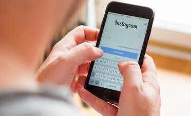 Usi lo smartphone durante l'orario di lavoro? In questi casi potresti rischiare il licenziamento