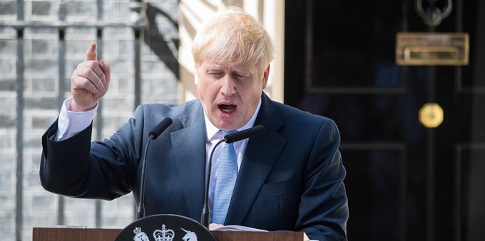 Boris Johnson crolla nei sondaggi: il Regno Unito nel caos politico