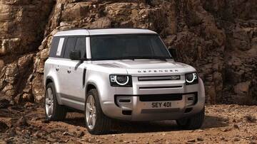 Nuova Land Rover Defender 130: fino a 8 posti