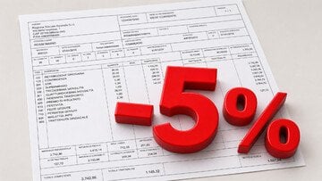 Busta paga colf e badanti, arriva la ritenuta Irpef. Ecco di quanto riduce lo stipendio netto