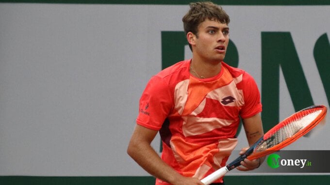 Quanto guadagna Flavio Cobolli, il tennista romano che sta stupendo al Roland Garros