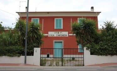 Le case cantoniere in vendita nel 2026, dalle Alpi alla Sicilia. Come fare domanda 