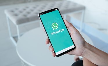 WhatsApp lancia la funzione definitiva per i più distratti