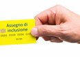 Assegno d'inclusione, ad aprile slitta il pagamento
