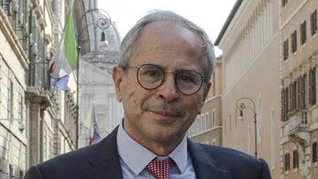 Che fine ha fatto Andrea Crisanti? Cosa fa oggi il microbiologo reso popolare dal Covid