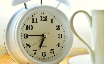 Ritorno ora legale, quanto si risparmia in bolletta?
