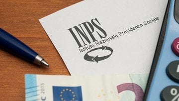 Pensioni, fino a 40 euro in meno da agosto per chi non ha comunicato i redditi del 2021. L'annuncio dell'Inps