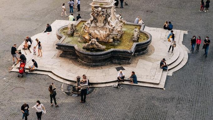 1 maggio 2021, cosa si può fare in zona gialla, arancione e rossa 