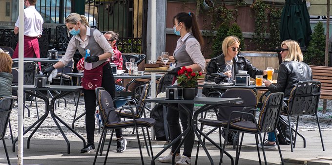 Bar e ristoranti, nuove regole per l'estate: cosa cambia per i tavolini all'aperto in città