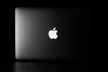 Il MacBook più potente ha uno sconto imperdibile, se lo compri ora risparmi 250 euro