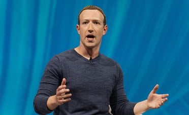 La strana proposta di Zuckerberg ai dipendenti “sopravvissuti” all'ondata di 8.000 licenziamenti