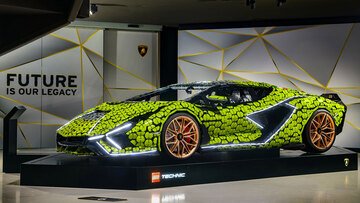Lamborghini Sian FKP 37 Lego Technic: oltre 400.000 mattoncini per un esemplare in scala reale
