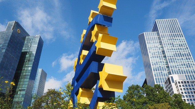 Eurozona, Pil primo trimestre preliminare sale come previsto