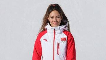 Olimpiadi 2026, è Eileen Gu l'atleta più pagata. Ecco come fa a guadagnare $23 milioni l'anno