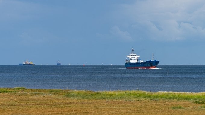 Nel 2025, più di 60 petroliere provenienti dalla Russia hanno attraccato in Europa. Ed è tutto legale 