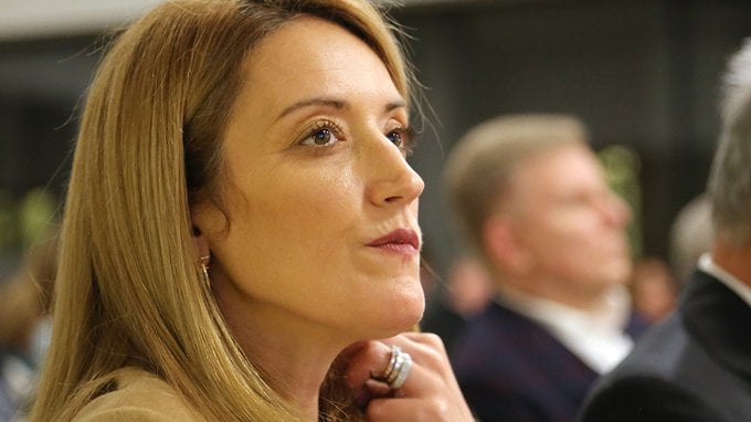 Quanto guadagna Roberta Metsola? Stipendio e biografia della presidente del Parlamento Ue