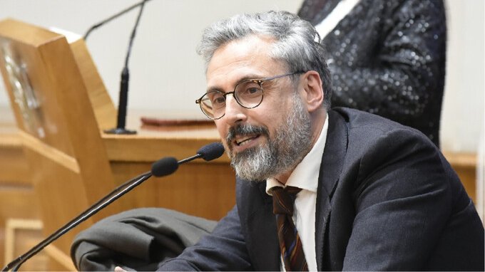 Chi è quanto guadagna Brunori Sas, il cantante in gara a Sanremo 2025