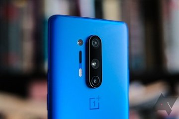 OnePlus 8 Pro: la fotocamera vede attraverso i vestiti? Ecco come