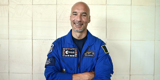 Chi è Luca Parmitano: biografia, carriera e guadagni dell'astronauta italiano