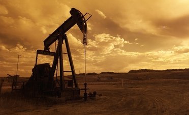 Quando il prezzo del petrolio sale: cosa insegna la storia sugli shock geopolitici