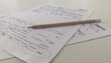 Busta paga sbagliata in eccesso, i soldi in più vanno restituiti all'azienda