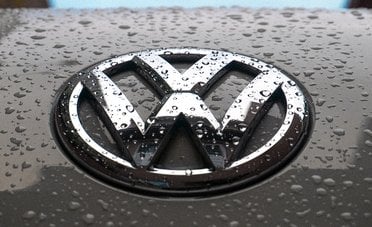 Volkswagen, 50.000 tagli ai posti di lavoro e quattro fabbriche a rischio. Cosa prevede il Future Plan 2030?