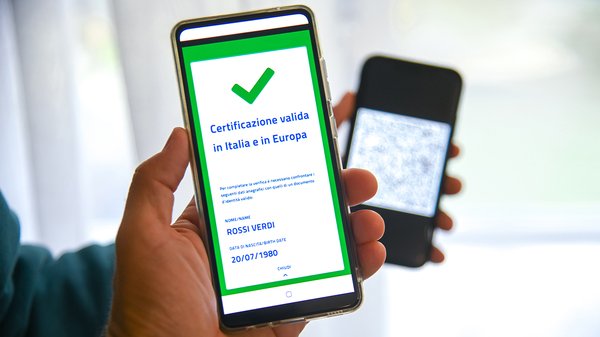 Super green pass, quando la richiesta è illegittima: i chiarimenti del Garante della Privacy