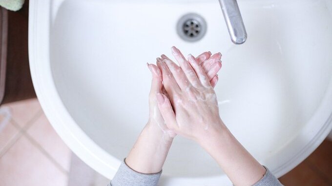 Attenzione a questa sostanza nei saponi: i lotti interessati e cosa controllare in etichetta