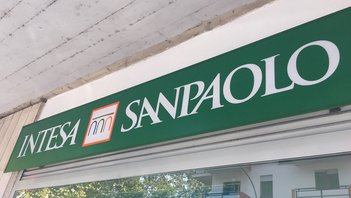 Intesa SanPaolo, febbre per il bond multi tranche emesso in USA. Ordini fino a più di $20 miliardi, chi ha comprato