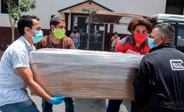 Covid, tegola OMS: il picco deve ancora arrivare, pandemia accelera