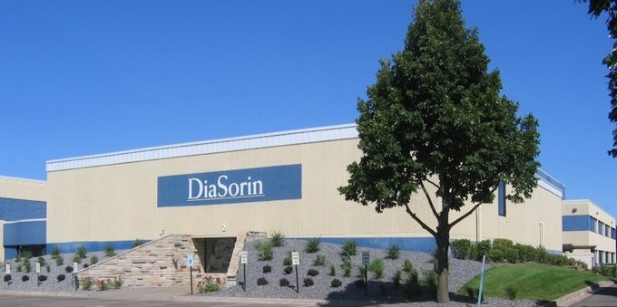 Diasorin rimbalza dopo il crollo, gli analisti tagliano stime ma confermano il buy